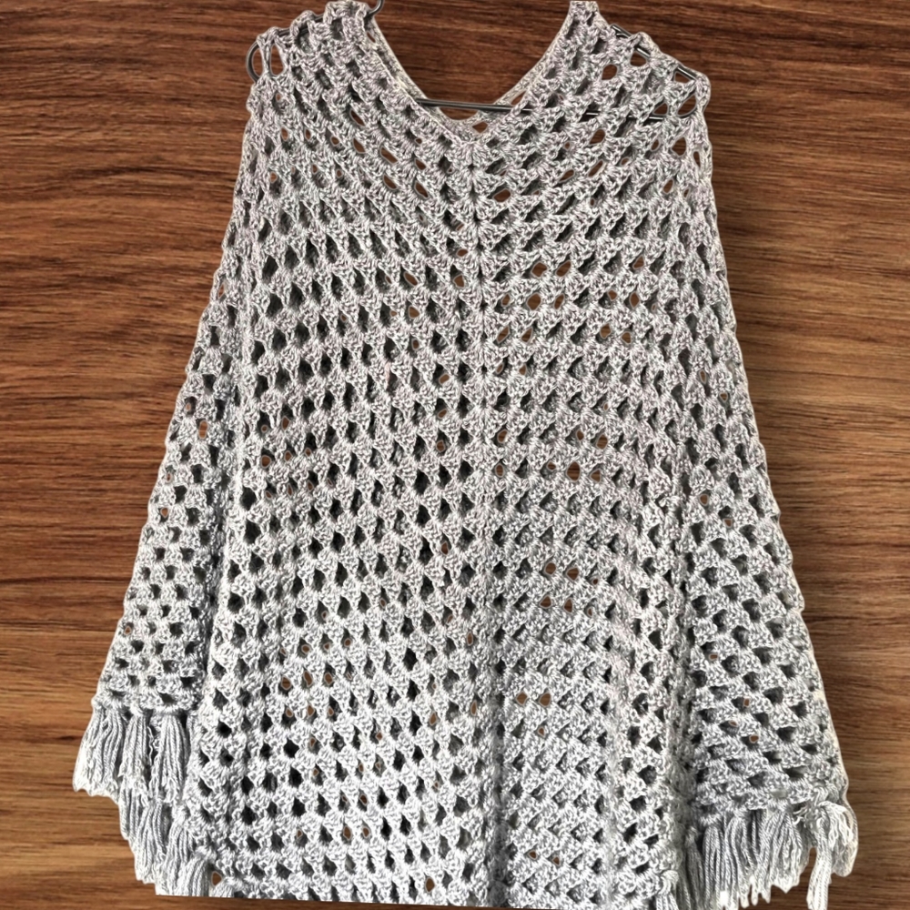 Silvery-Gray Loose Knit Poncho Fringed Handmade Forestcore Whimsygoth Whitchy - Picture 3 of 5